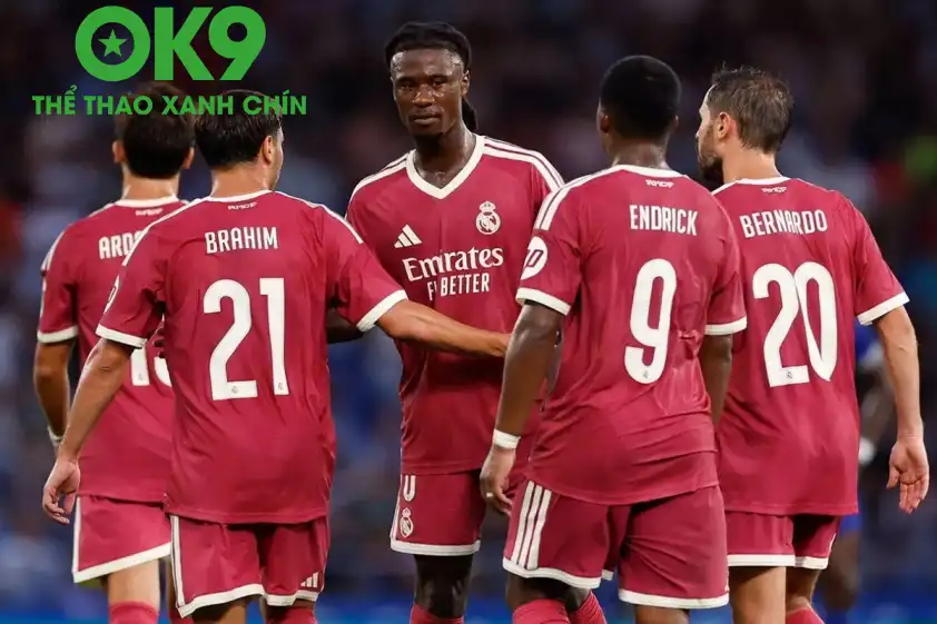 Real Madrid được dự đoán có chiến thắng trước Schalke. Real Madrid được dự đoán có chiến thắng trước Schalke.